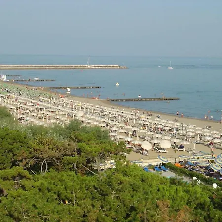 Bright With Terrace And Shared Pool-beahost Apartment Porto Santa Margherita di Caorle