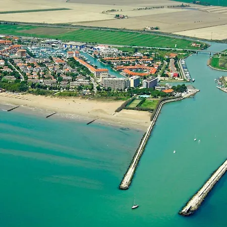 Bright With Terrace And Shared Pool-beahost Porto Santa Margherita di Caorle